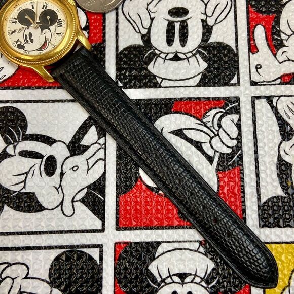 Vintage Disney x Lorus by Seiko Mickey Mouse Multifunction Unisex Watch - Picture 14 of 16